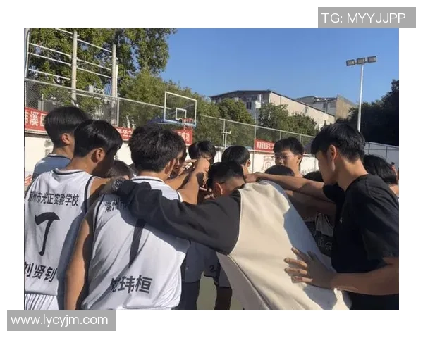 光正实验学校篮球队在东莞赛场展现青春风采与团队精神的精彩瞬间